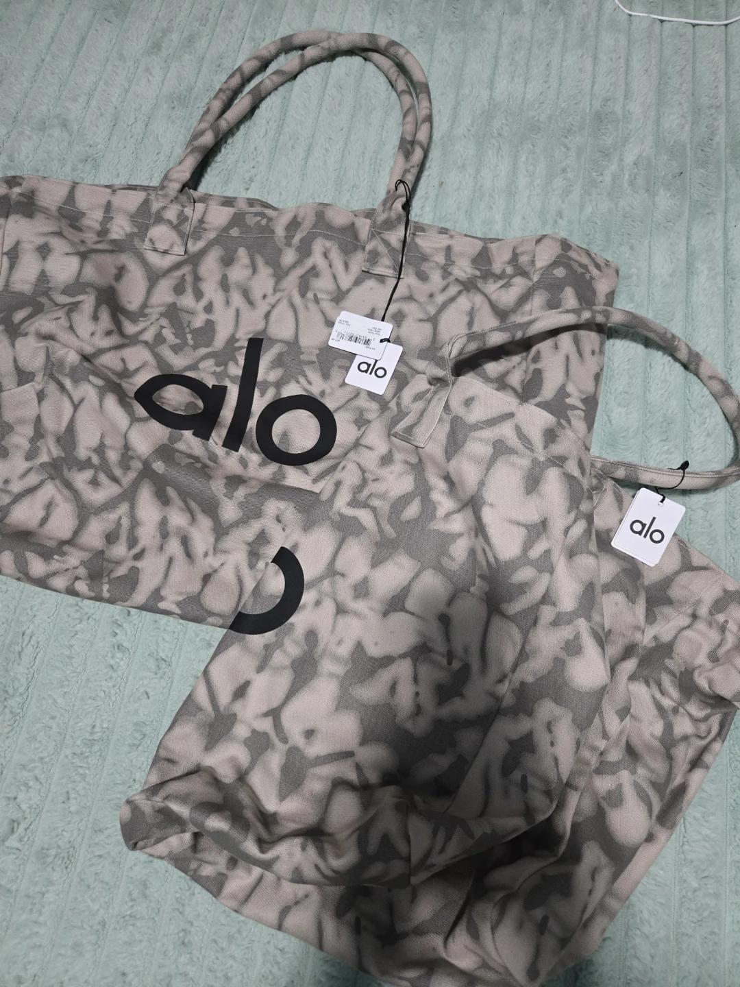 Alo tote bags