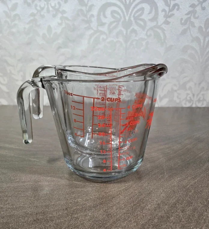 2 Piece Anchor Hocking Glass Measuring Cup Set image indicator(4)