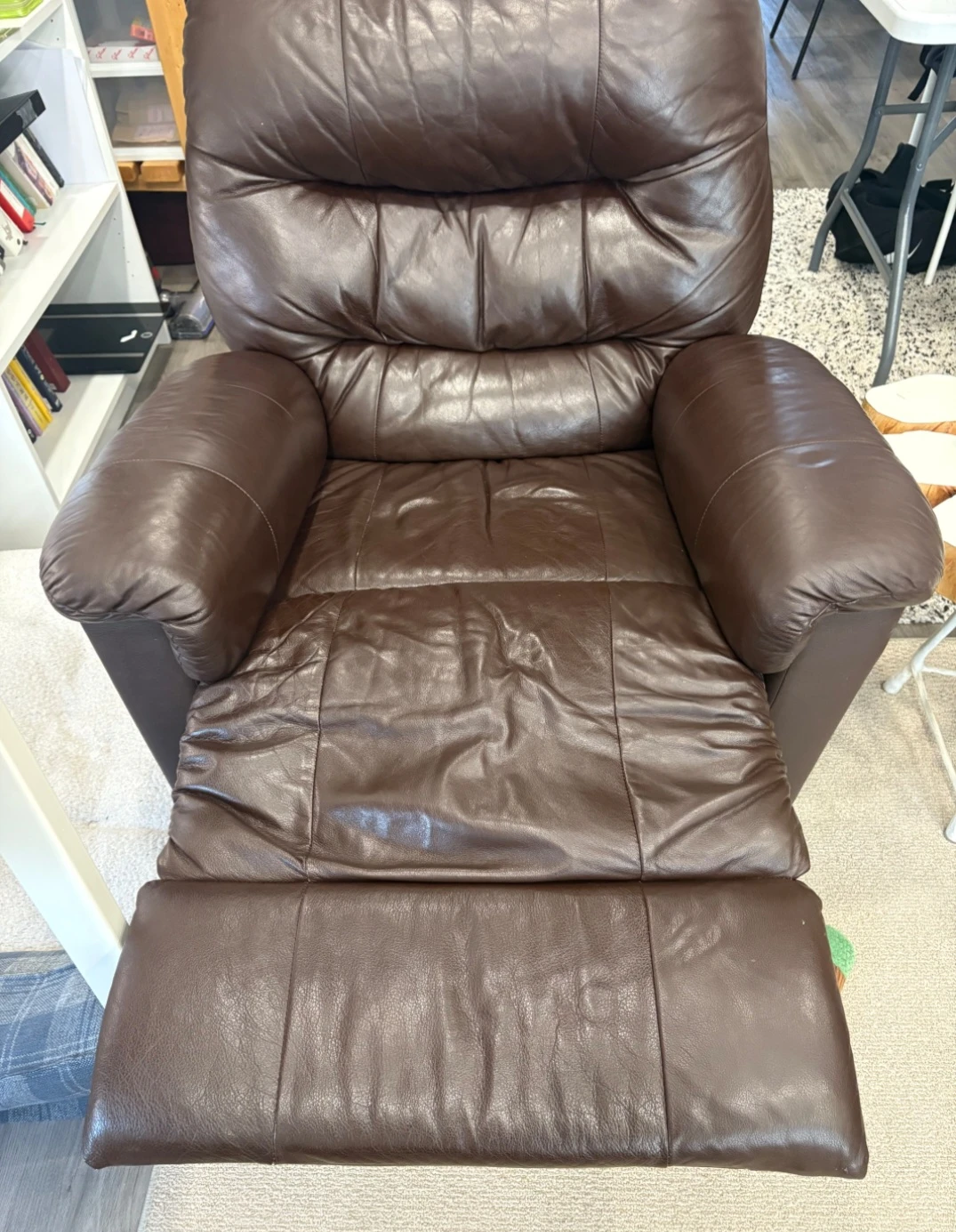 Brown Leather Reclining Sofa and Recliner Set - photo 4