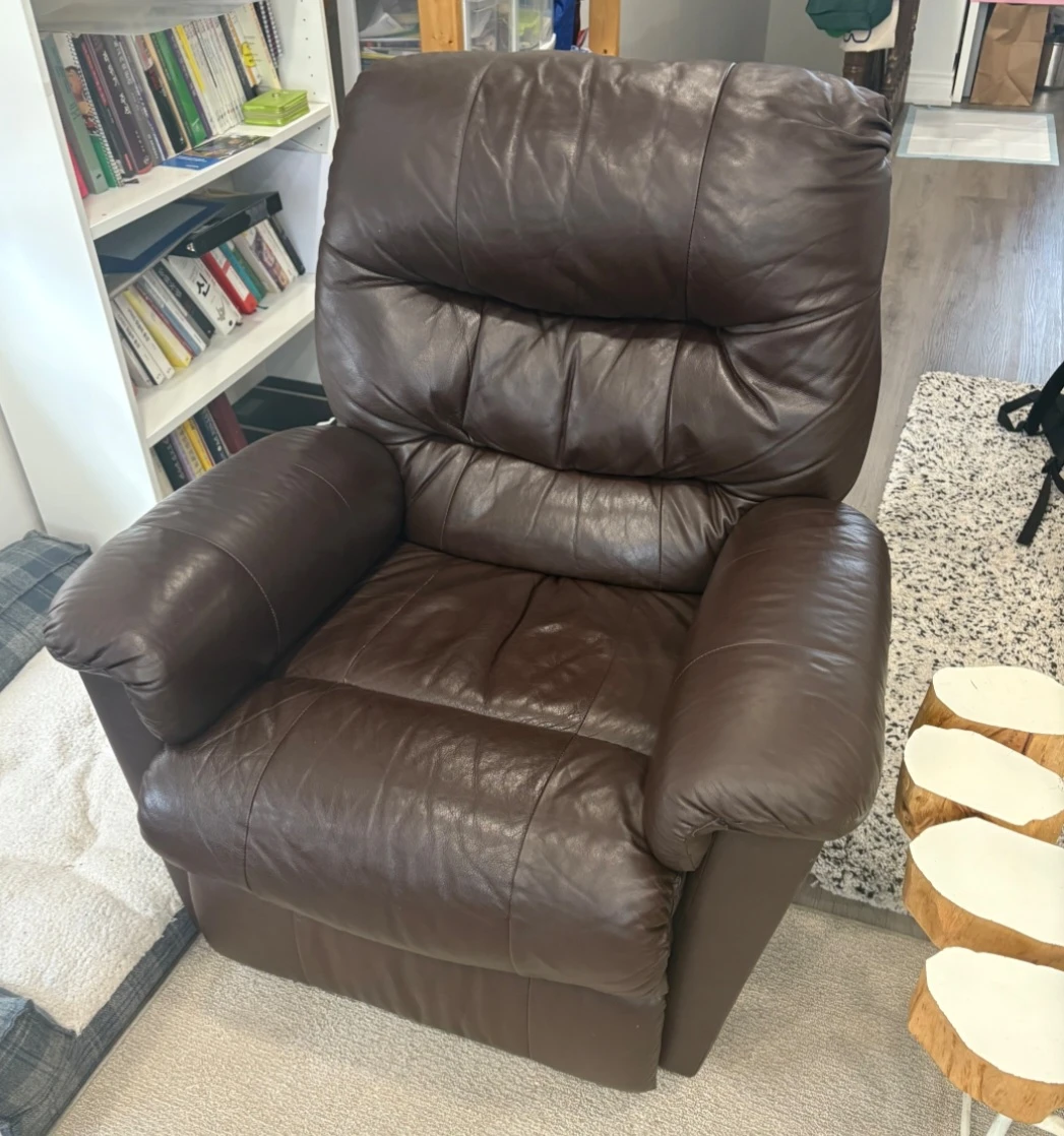 Brown Leather Reclining Sofa and Recliner Set - photo 5