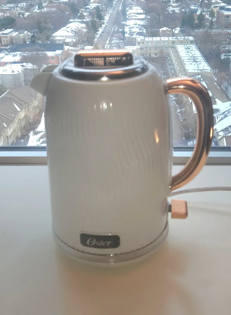 Oster Electric Kettle - White & Rose Gold