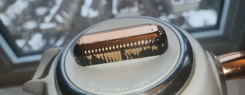 Oster Electric Kettle - White & Rose Gold image indicator(5)