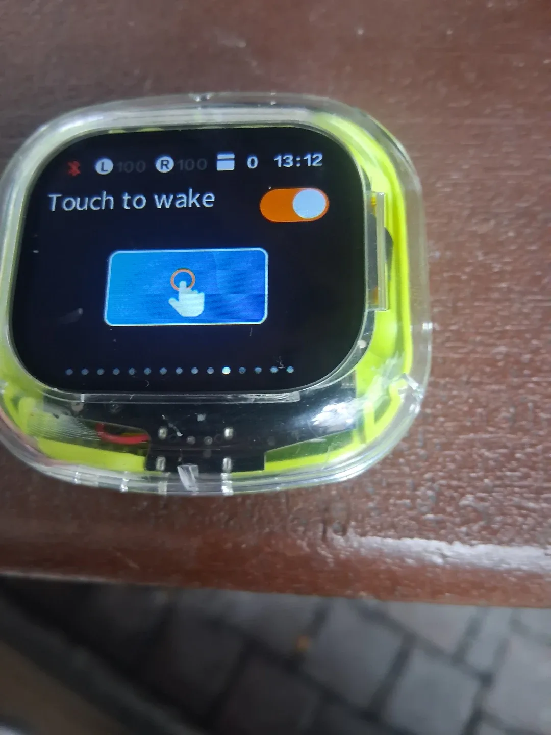 Helix Bluetooth earbuds  - Green image indicator(8)