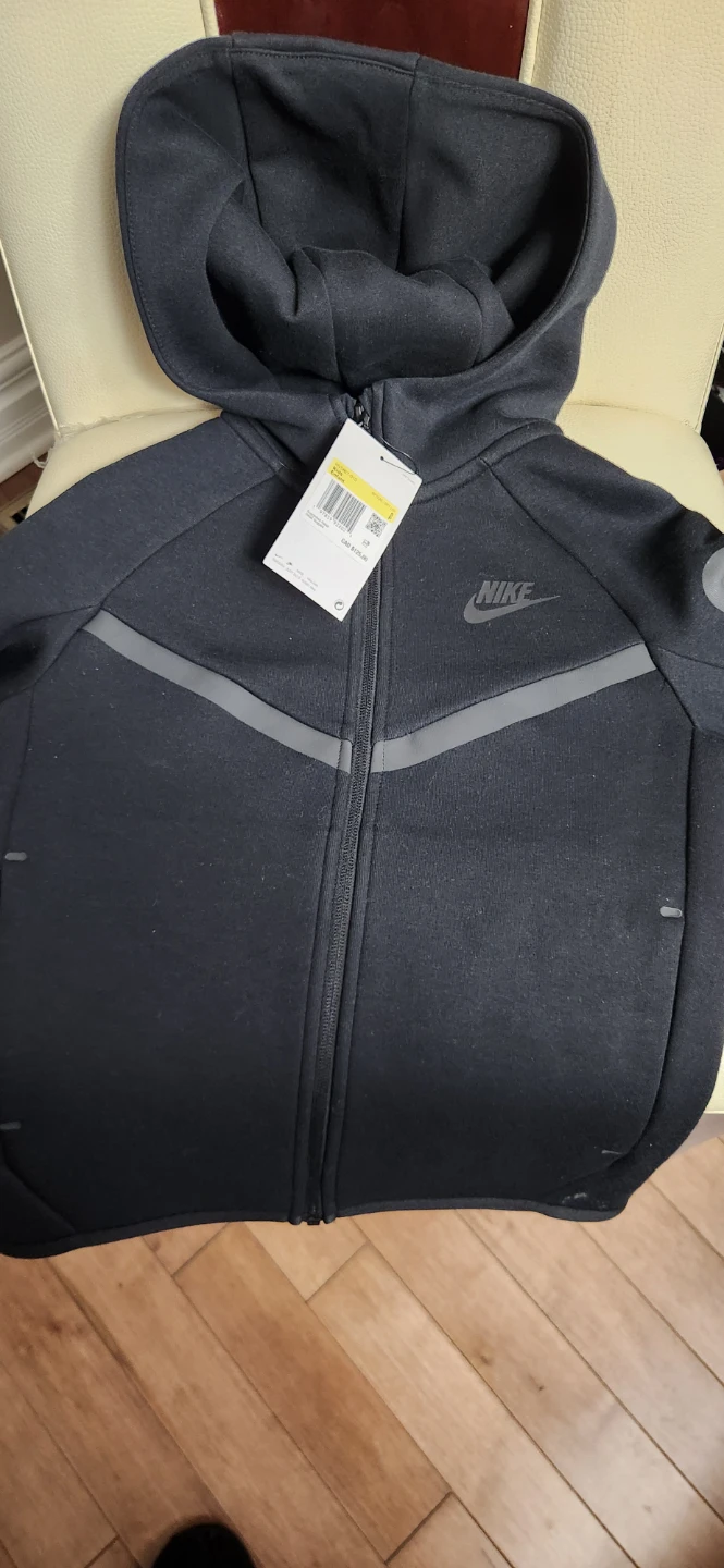 Nike Kids' Black Tech Fleece Full-Zip Hoodie