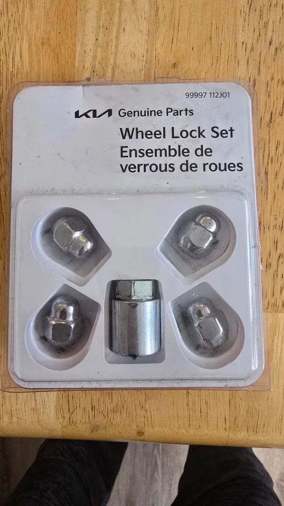 New Kia Wheel Lock Set