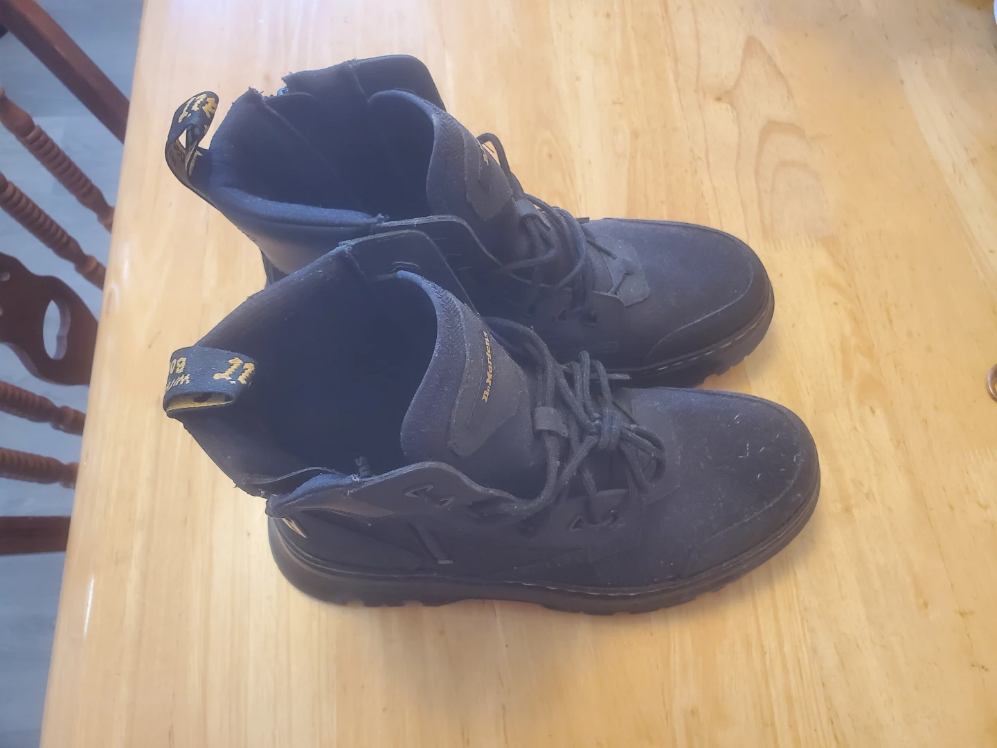 NEW Doc Martens Black Boots Size 9 - photo 2
