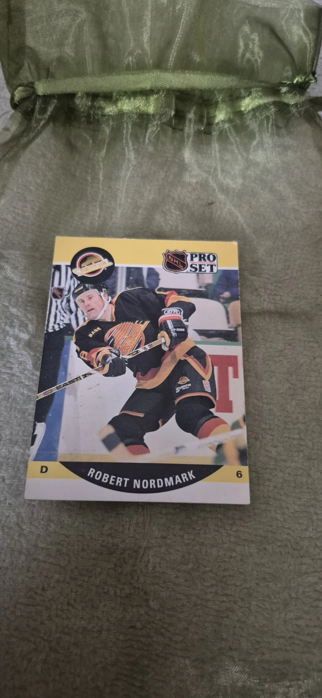 Robert Nordmark Canucks Pro Set Hockey Card