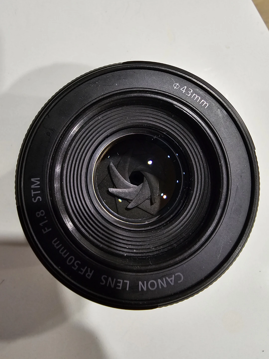 Canon RF 50mm F1.8 STM Lens - photo 4