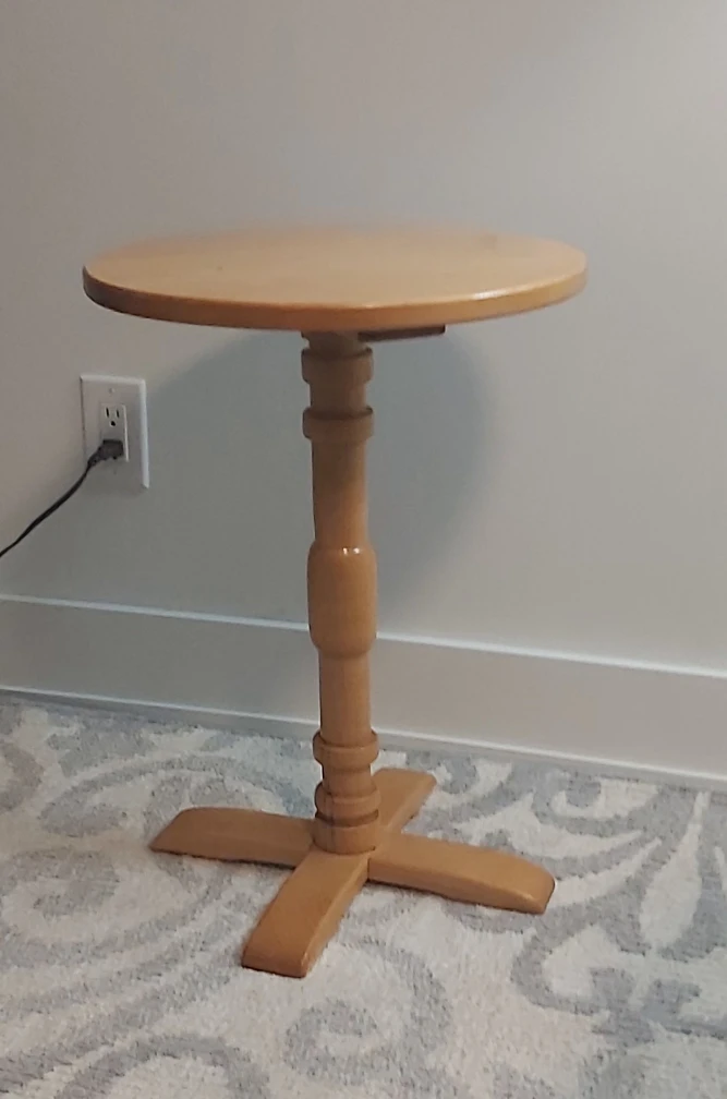Round side Wood table