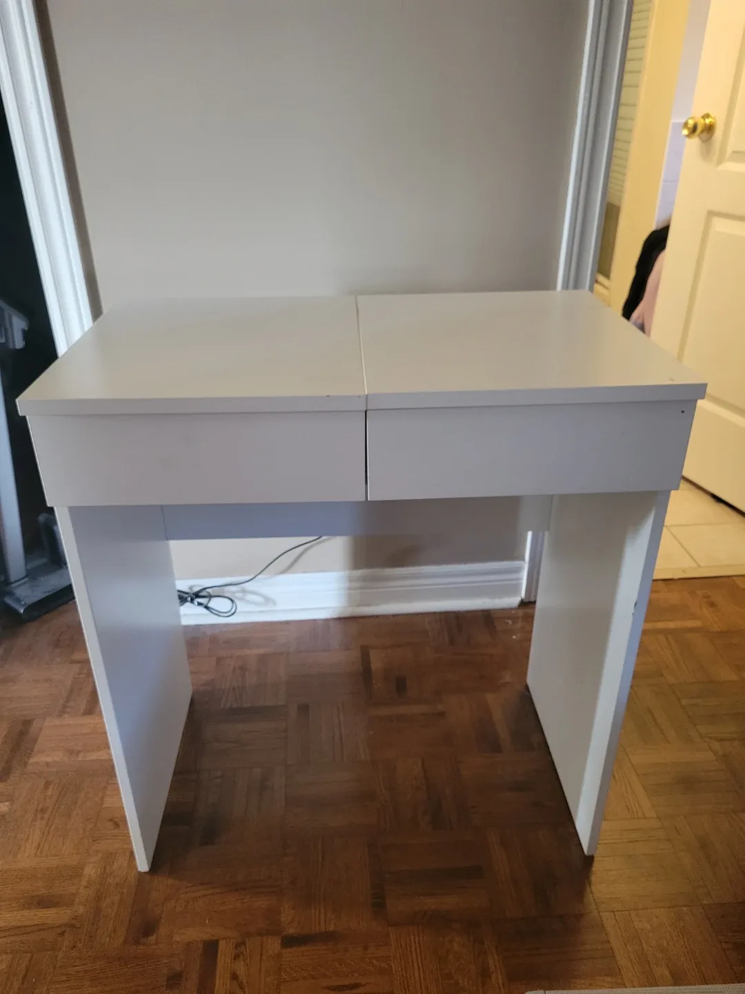 White Vanity Makeup Desk with Mirror image indicator(3)
