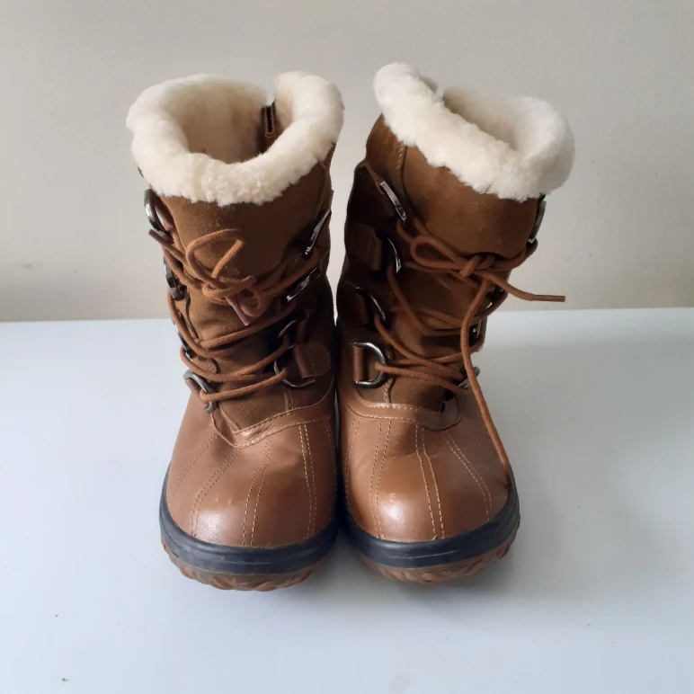 Like New ~ Genuine Leather Atelier Noir Winter Boots