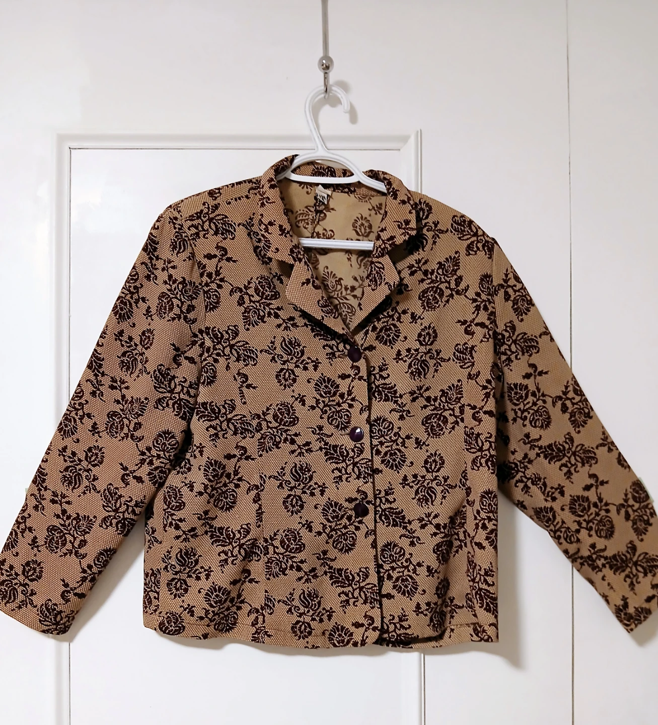 Women Large Floral Patterned Blazer