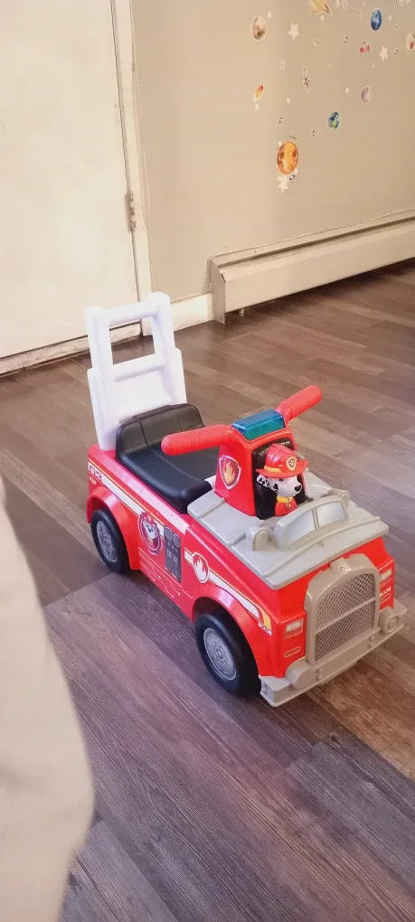 Paw Patrol Marshall Ride-On Fire Truck