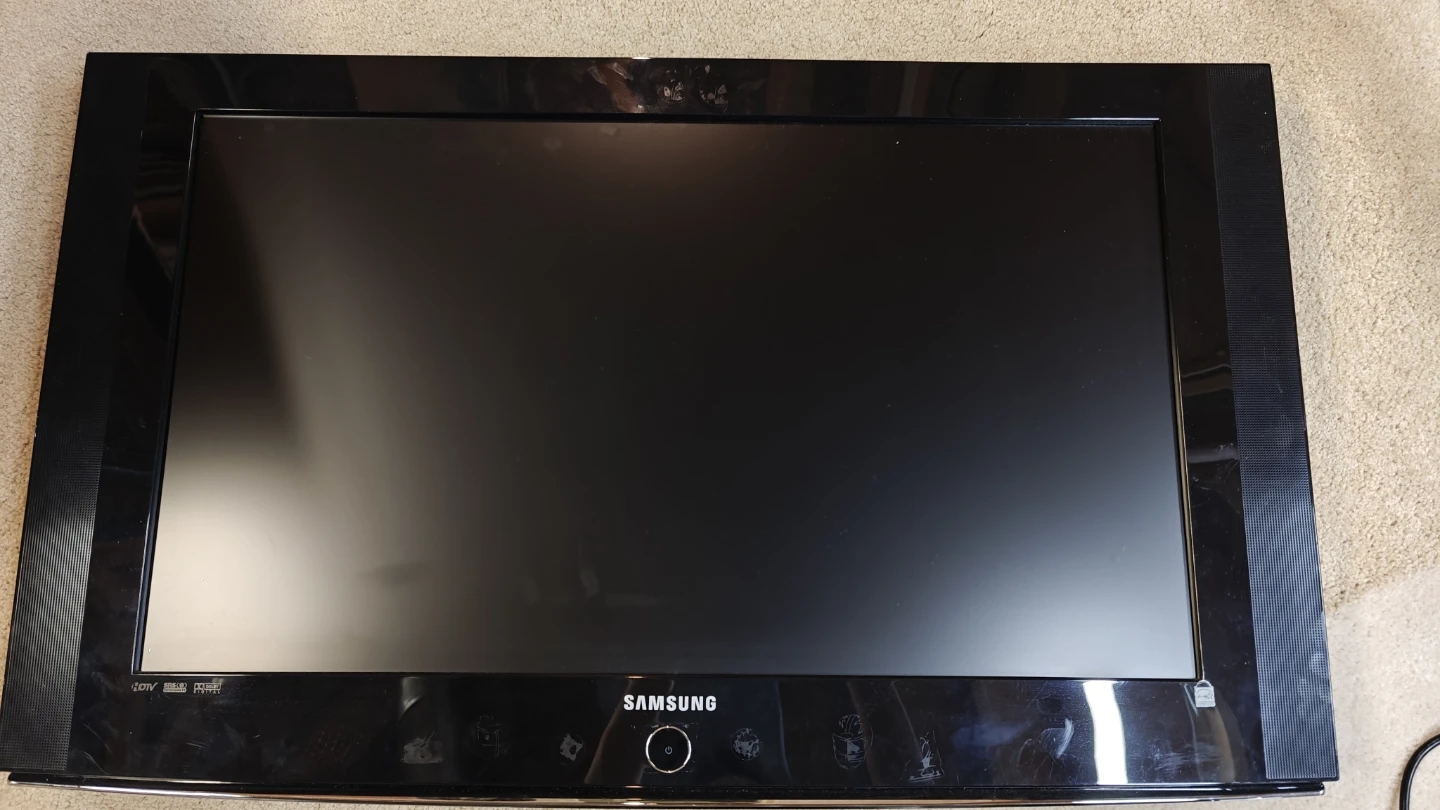 Samsung 32" 720p TV