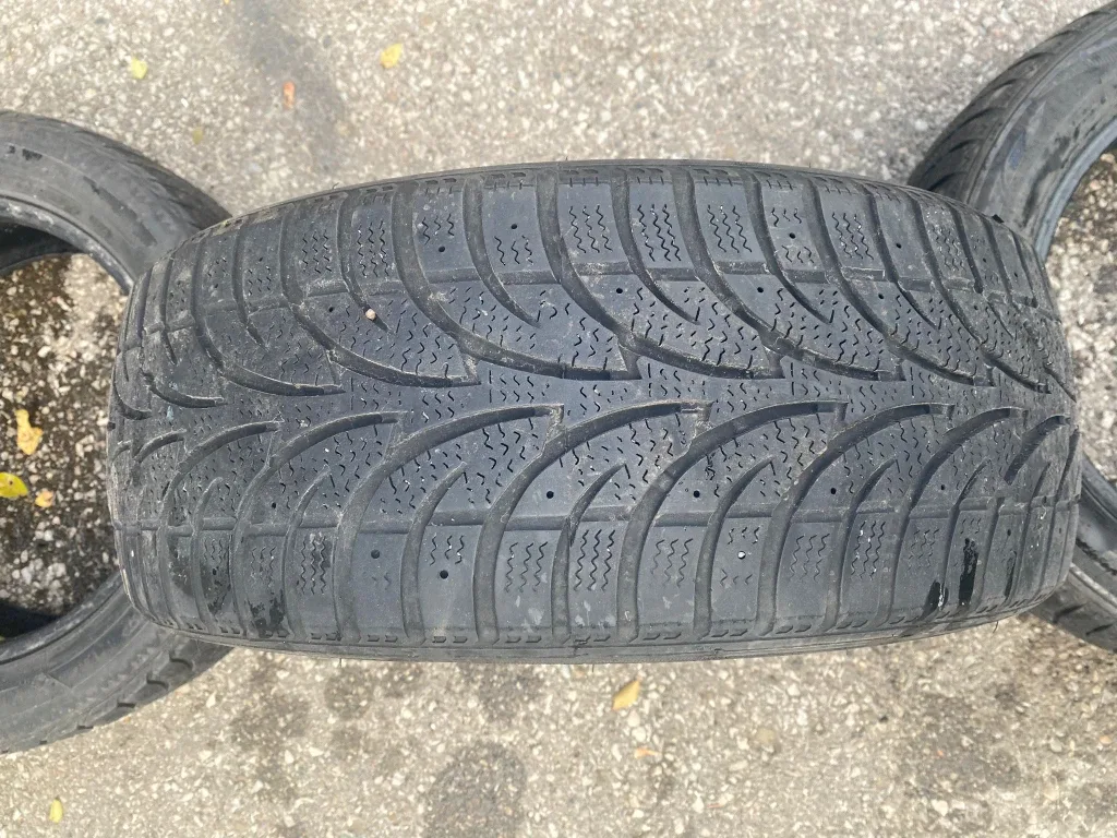 Ice Blazer WSL2 205/55R16 Winter Tire