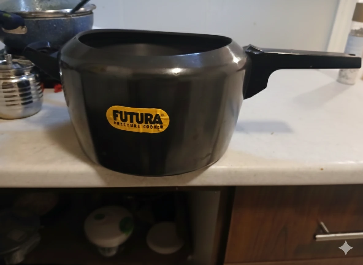 Futura Pressure Cooker - Black 5L
