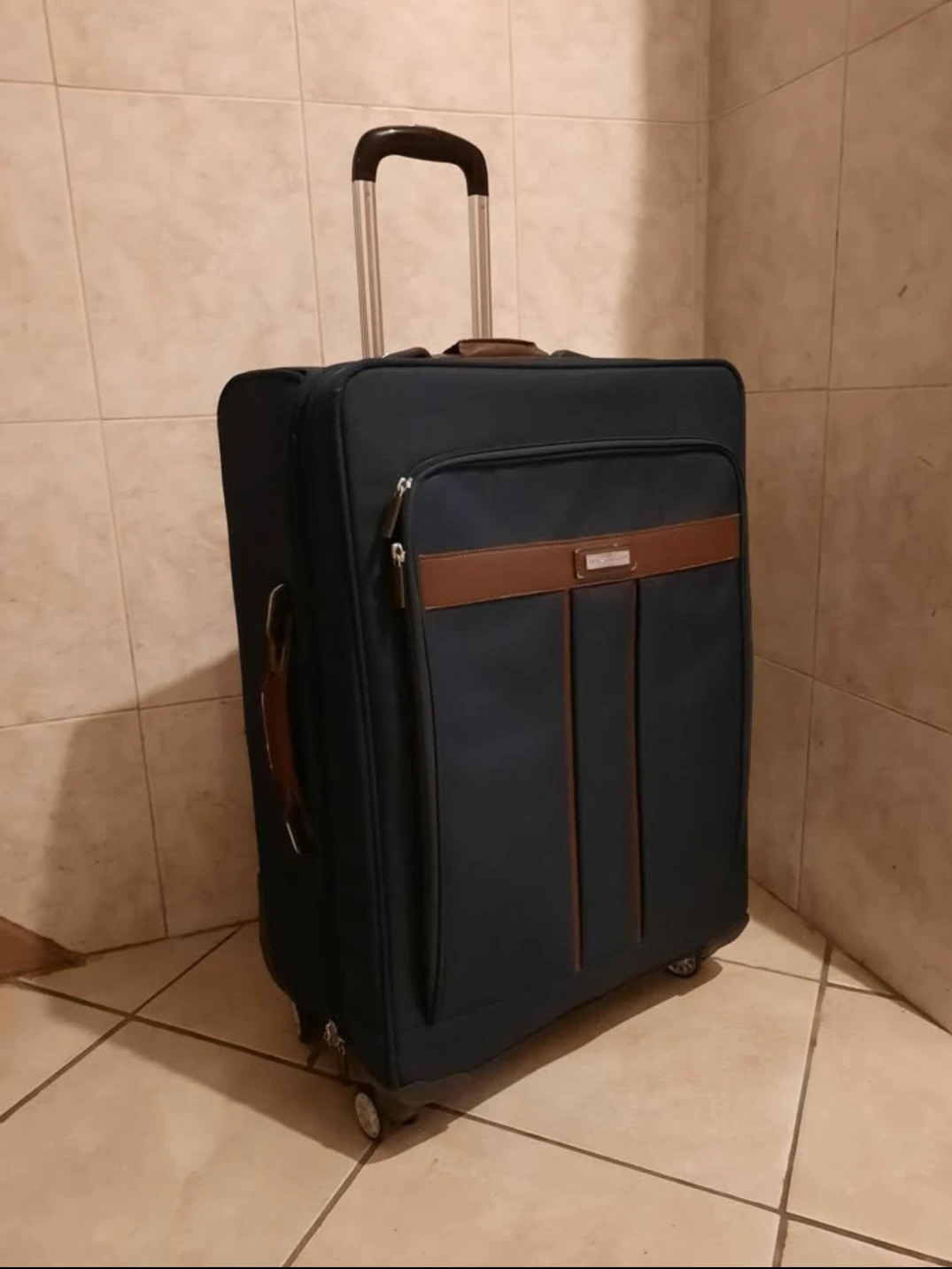 HARTMANN Luxury Luggage 27" Tall