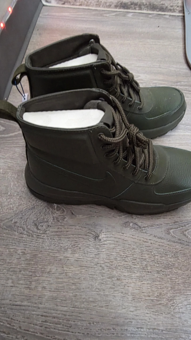 Nike Boots Olive Green