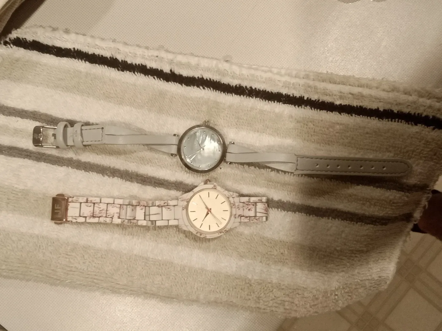 Two Joe Fresh Watches 2 for 10 image indicator(4)