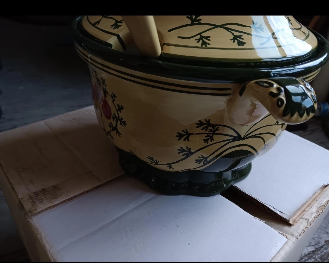 Carol Rowan Ceramic Soup Tureen with Ladle. "#cleanout" - photo 4