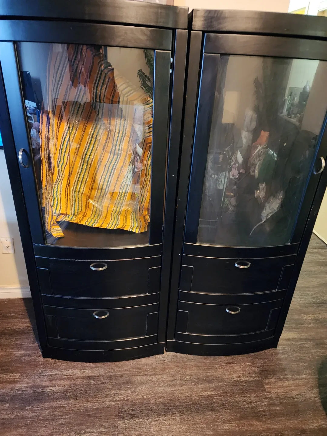 Black Display Cabinet image indicator(2)