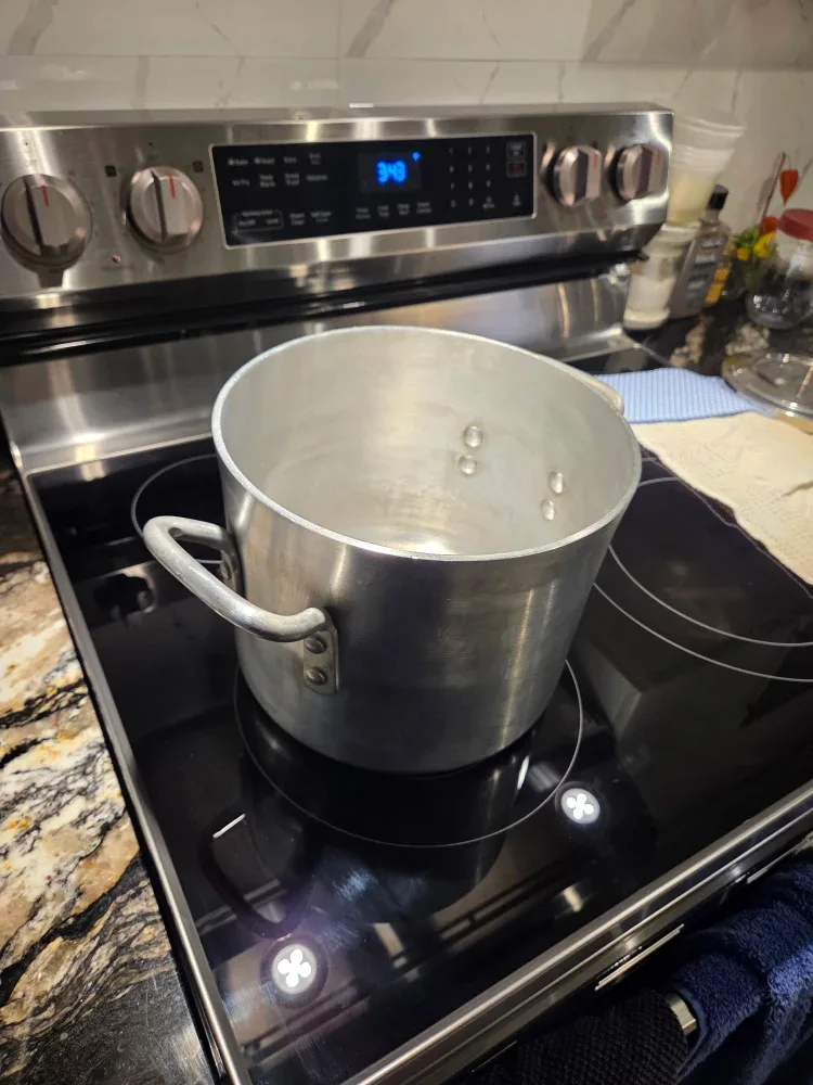8QT Aluminum Pot