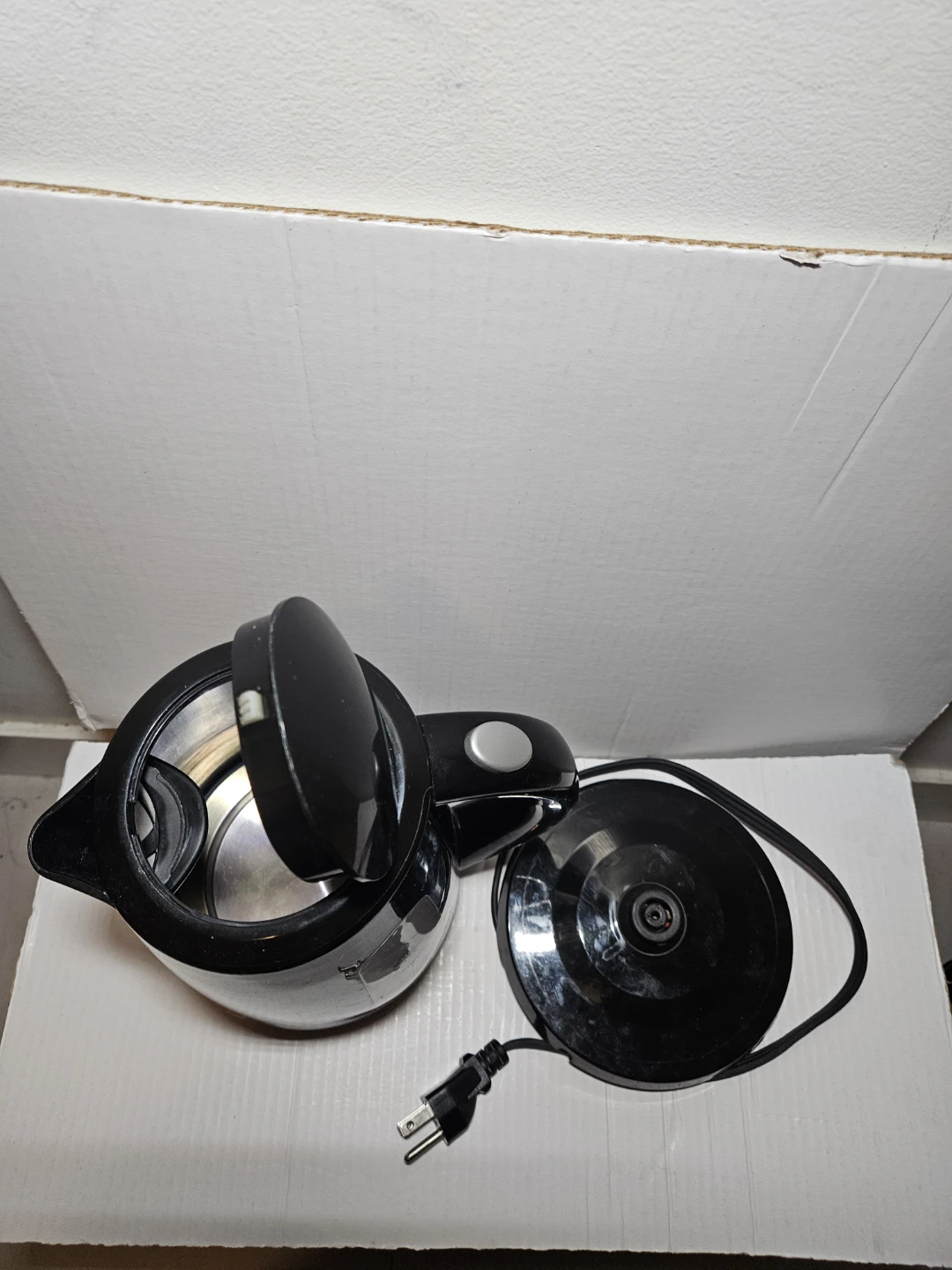 Betty Crocker Electric Kettle - Black - photo 3