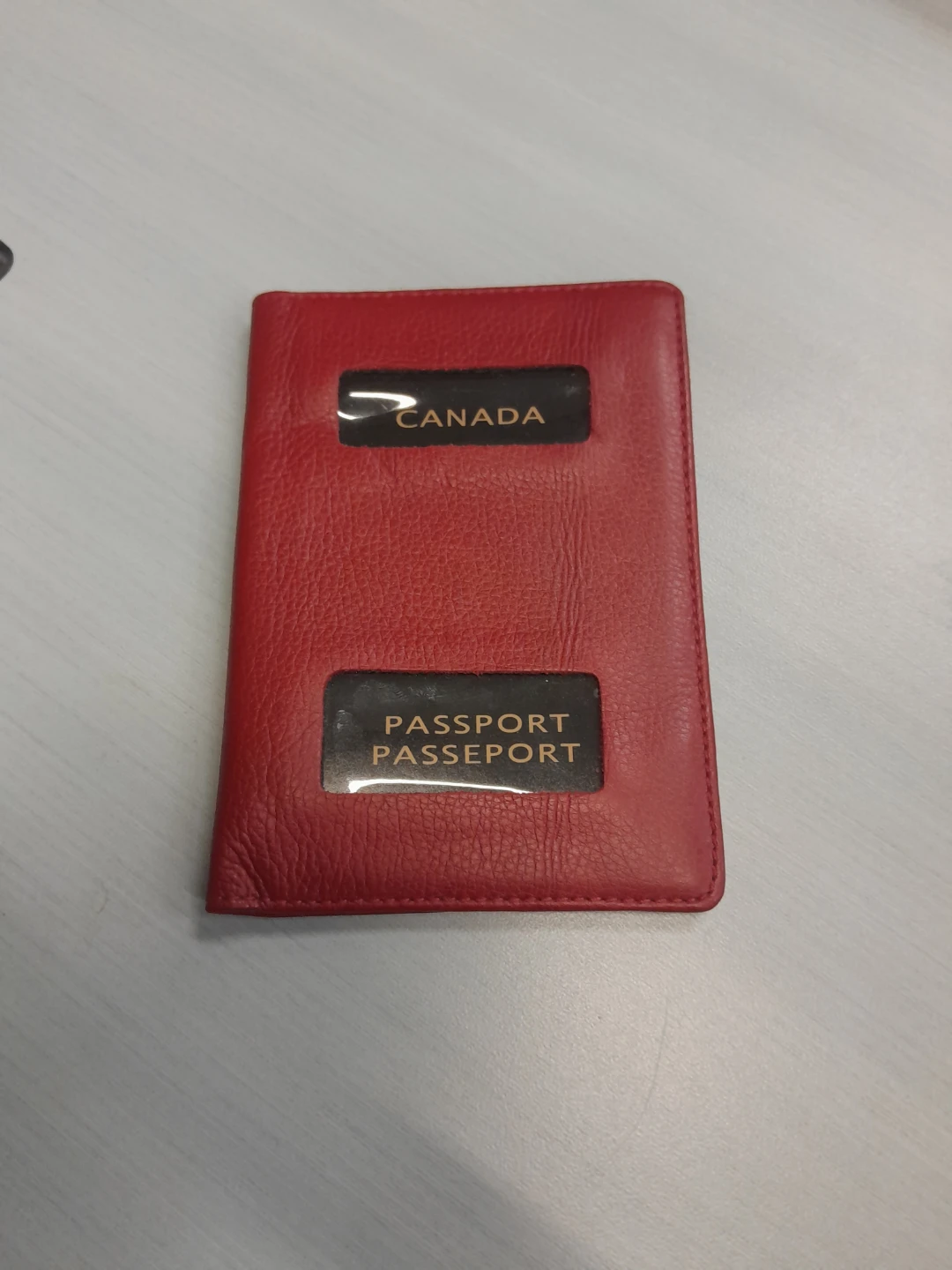 Red Leather Canada Passport Holder - photo 3