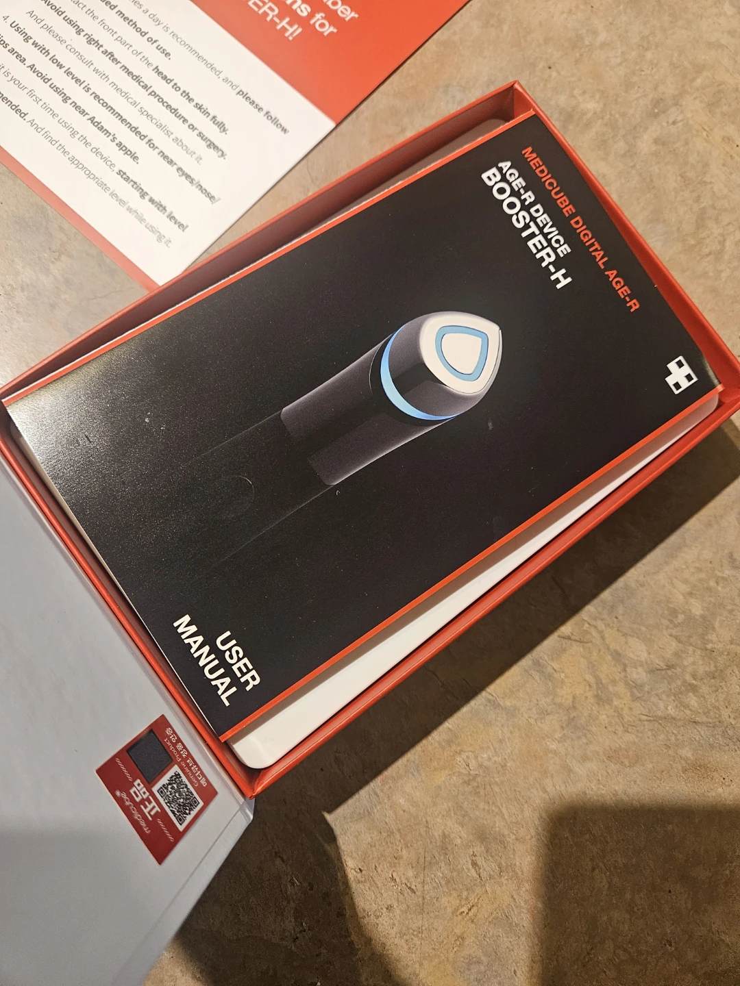 Medicube AGE-R Booster-H Device - Like New! - photo 2