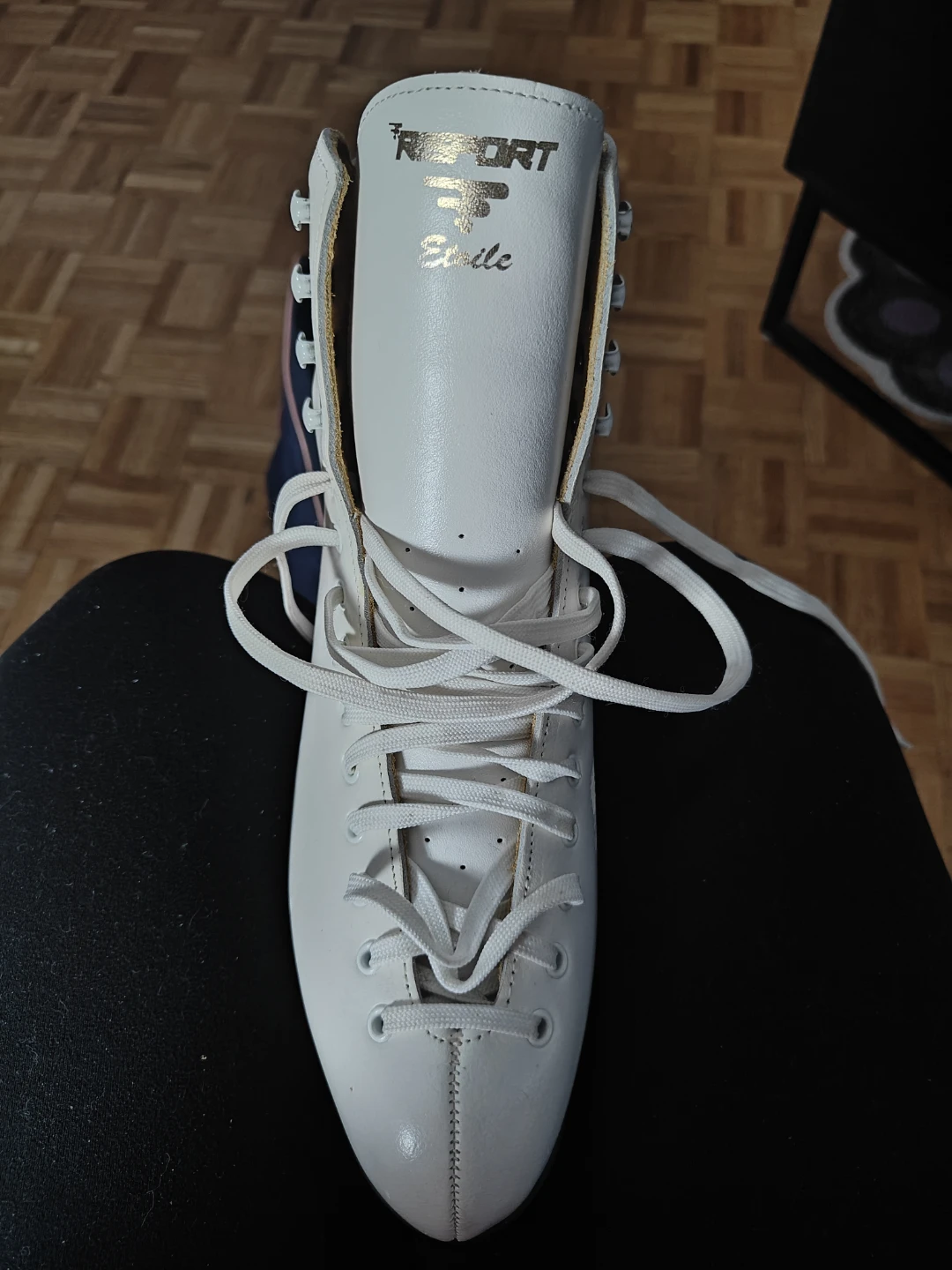 Risport Etoile Ice Skates - Size 44
