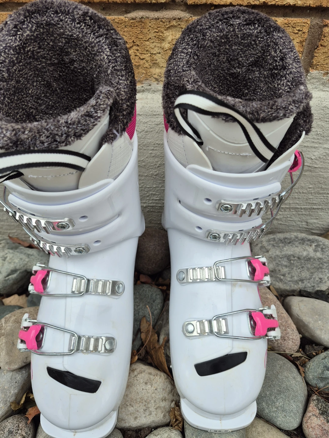 Rossignol Ski Boots - White & Pink - Size 225/265mm. Like *NEW* - photo 2