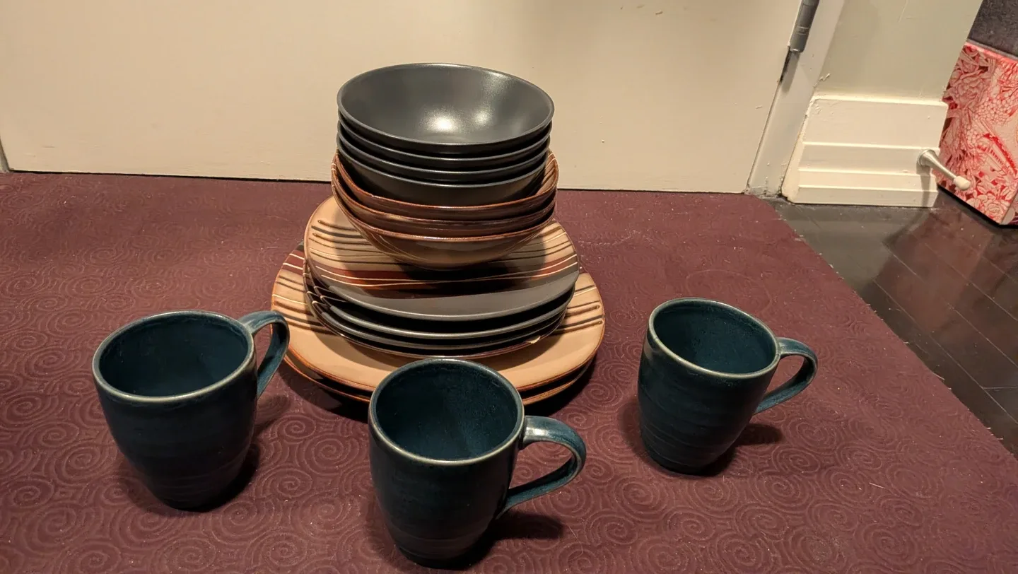 222 Fifth Studio & Home Trends Dish Set, 16 Pieces image indicator(6)