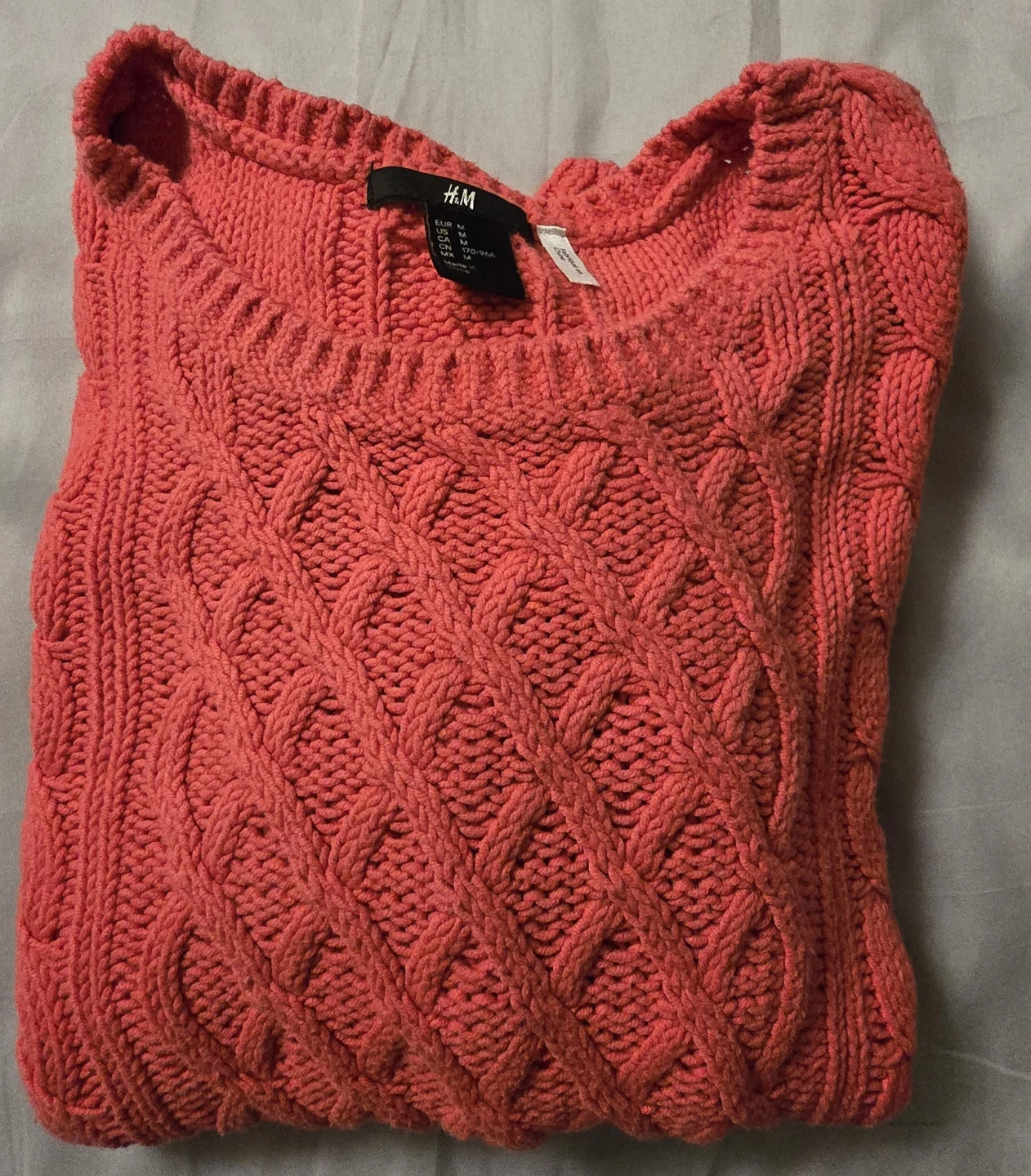 H&M Coral Cable Knit Sweater! - Size Medium - photo 4