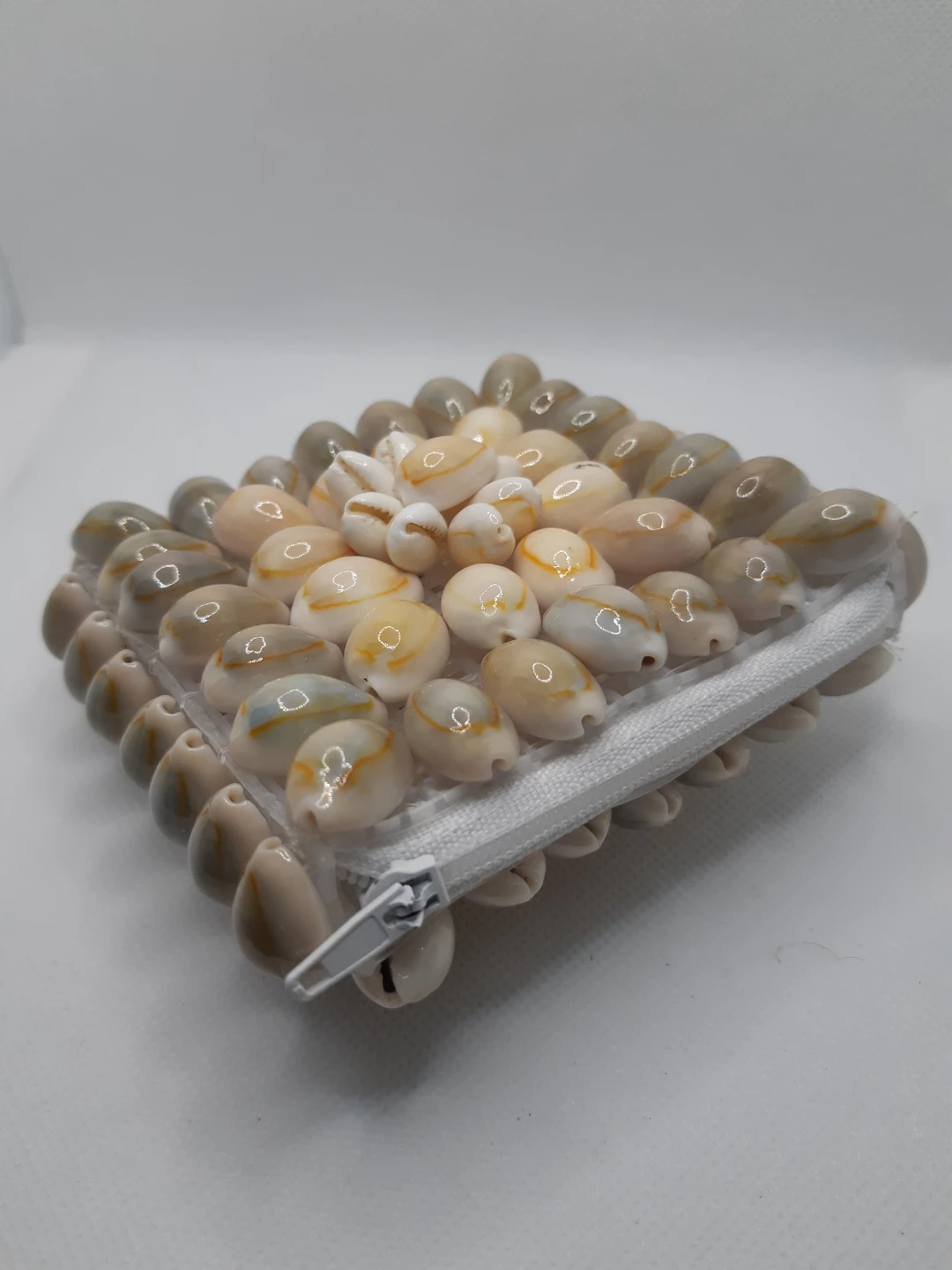 Vintage handmade square cowrie shell coin purse - photo 2