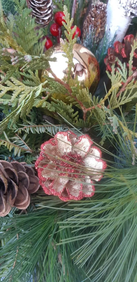 Winter Outdoor Planter image indicator(4)