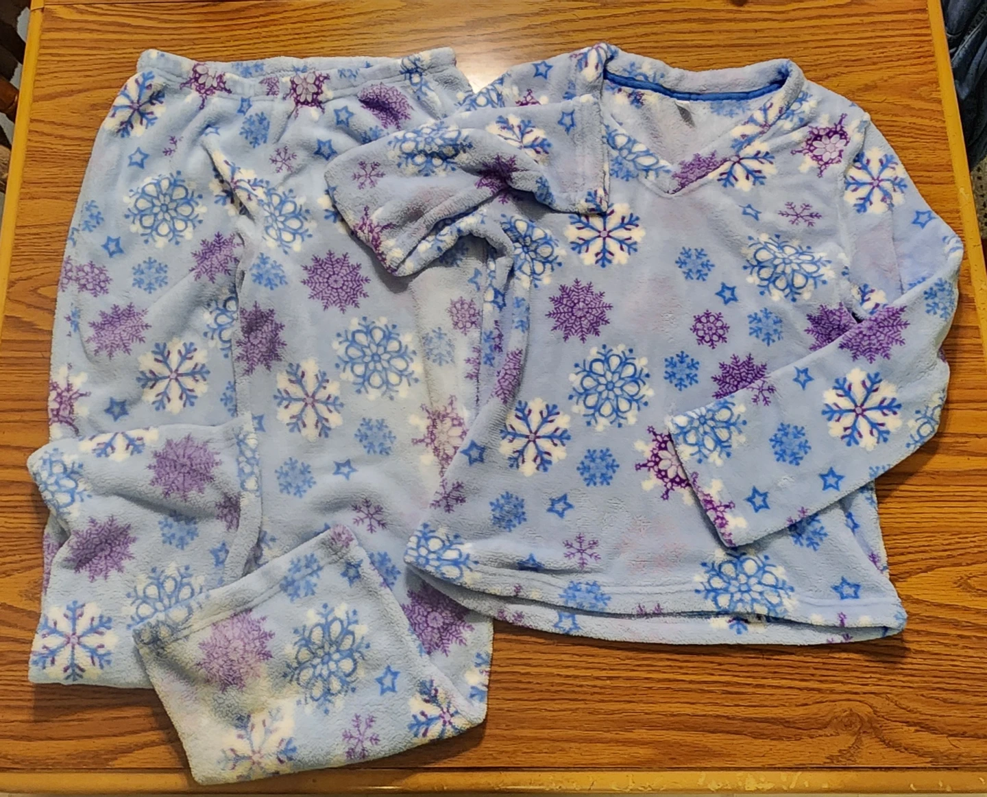 Womens pajama set - size medium
