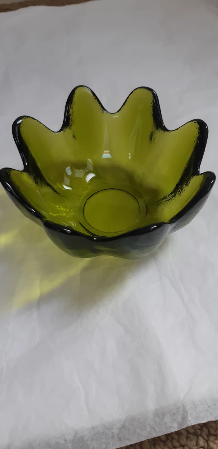 Two Gorgeous Glass Bowls - photo 3