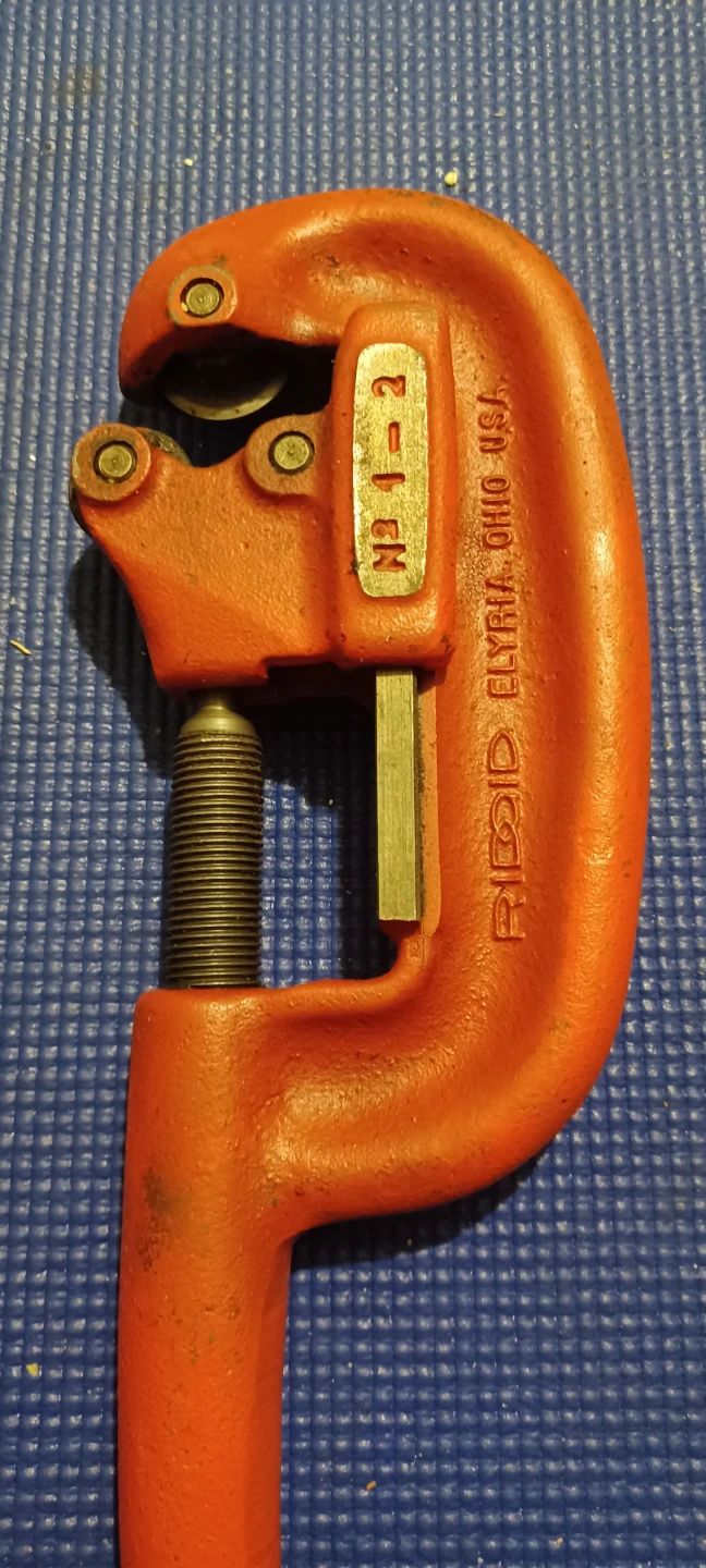 Ridgid Model 2-A Heavy-Duty Pipe Cutter