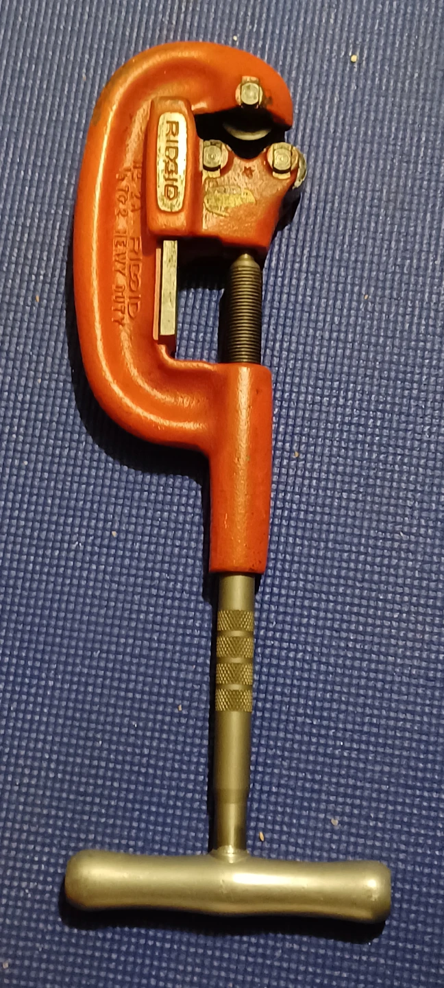Ridgid Model 2-A Heavy-Duty Pipe Cutter - photo 3