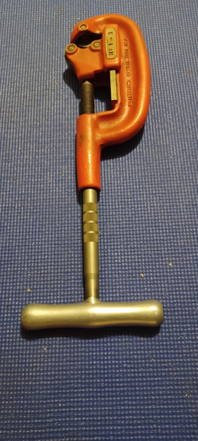 Ridgid Model 2-A Heavy-Duty Pipe Cutter - photo 4