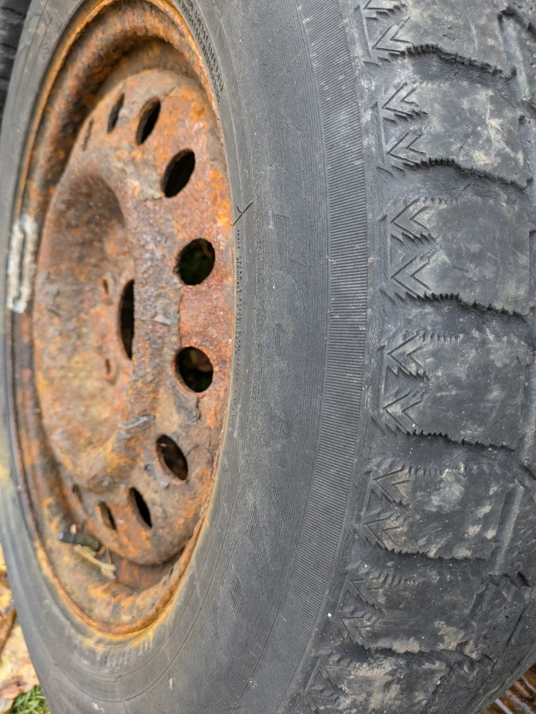 Snow tires - 225/65R17