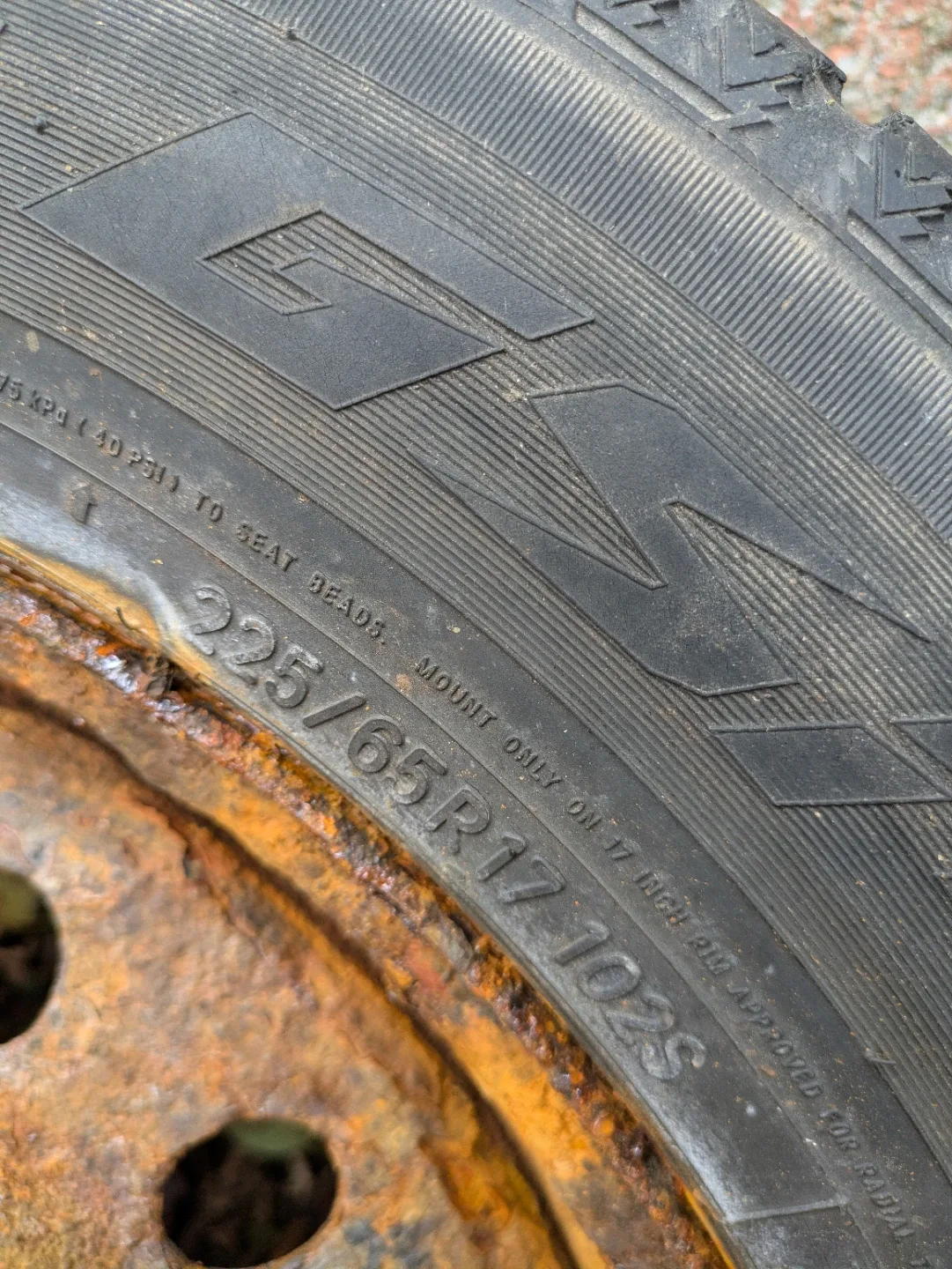 Snow tires - 225/65R17 image indicator(4)