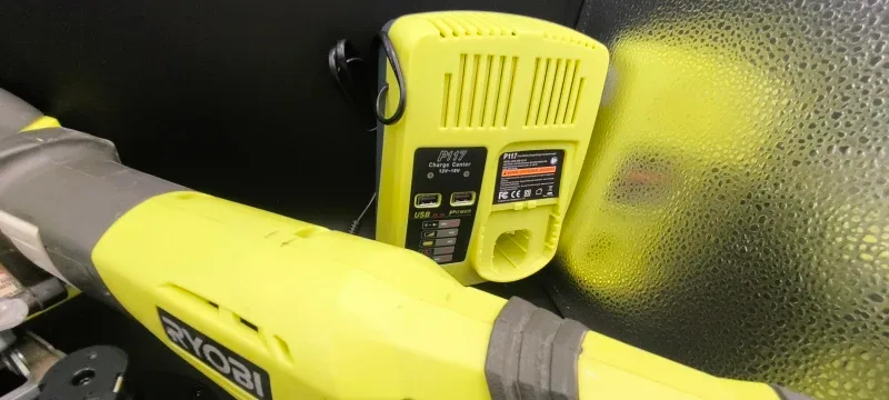 Ryobi Construction  Circular Saw +Recip Saw  Battery & Charger image indicator(5)