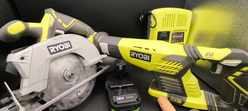 Ryobi Construction  Circular Saw +Recip Saw  Battery & Charger image indicator(6)