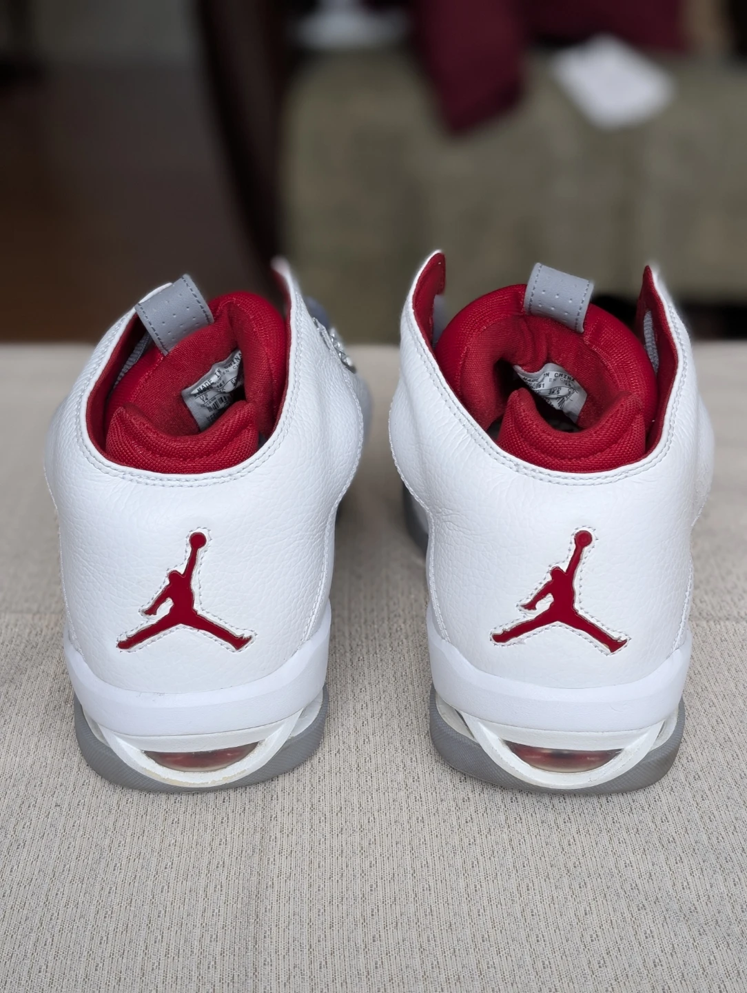 Air Jordan 23 White/Grey/Red - photo 2