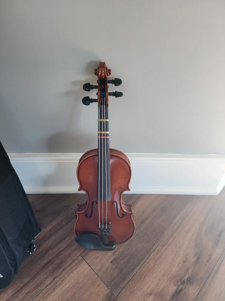 1/10 Size Violin with Case and Bow