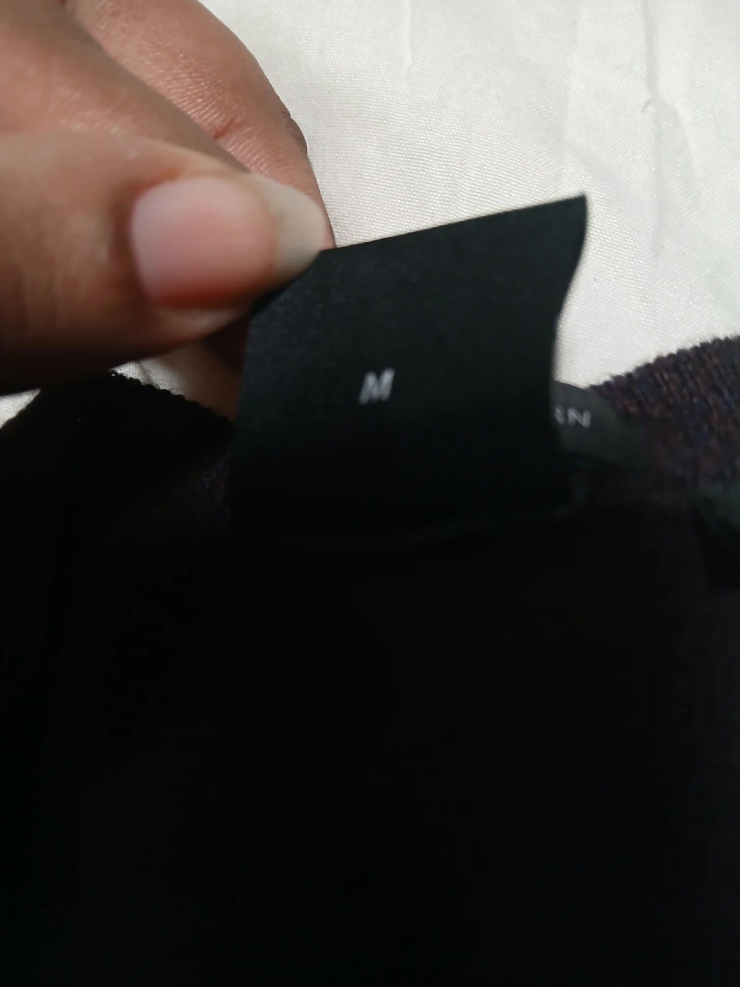 Hugo Boss V-Neck Sweater - Size M - photo 3