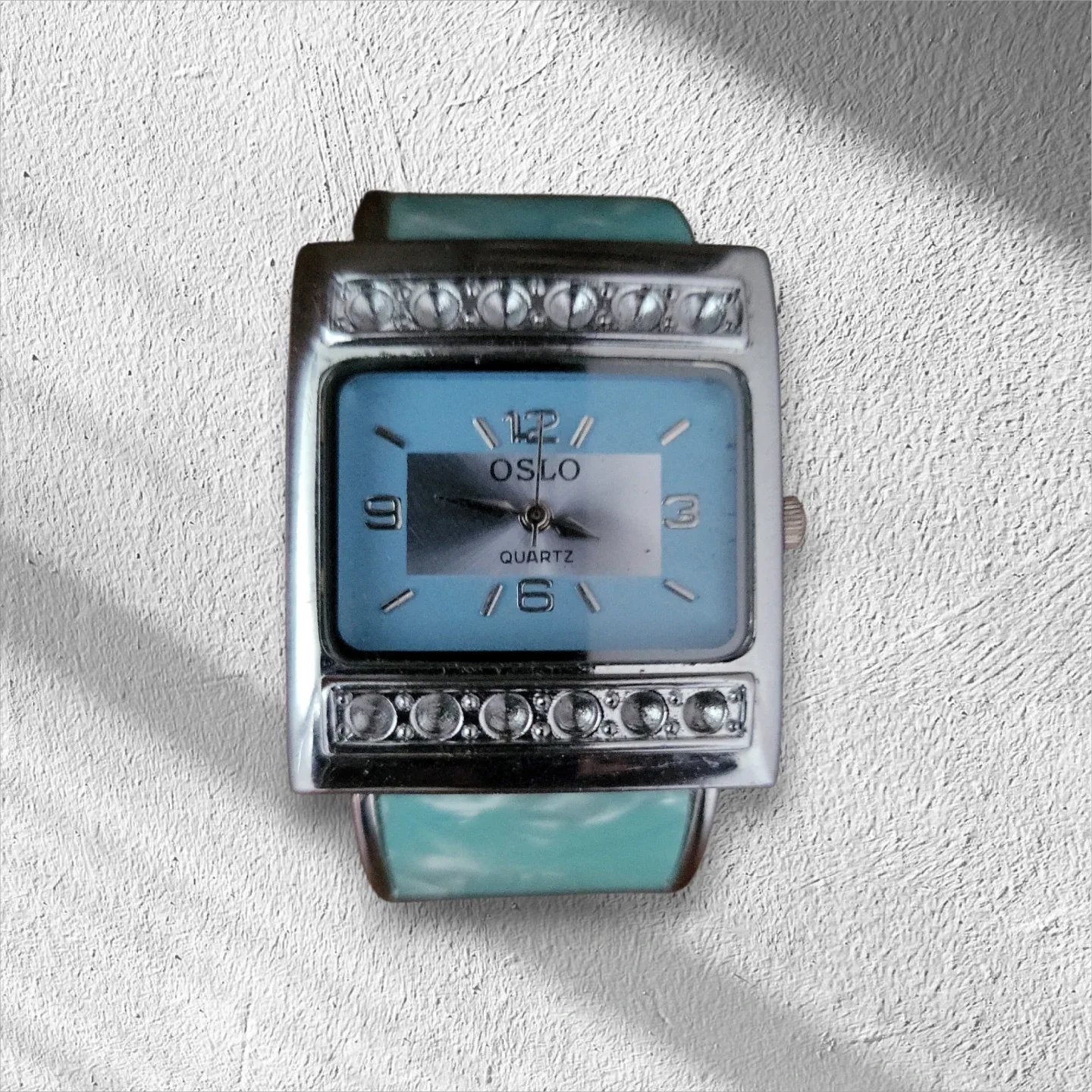 Oslo Quartz Watch with Rhinestones image indicator(6)