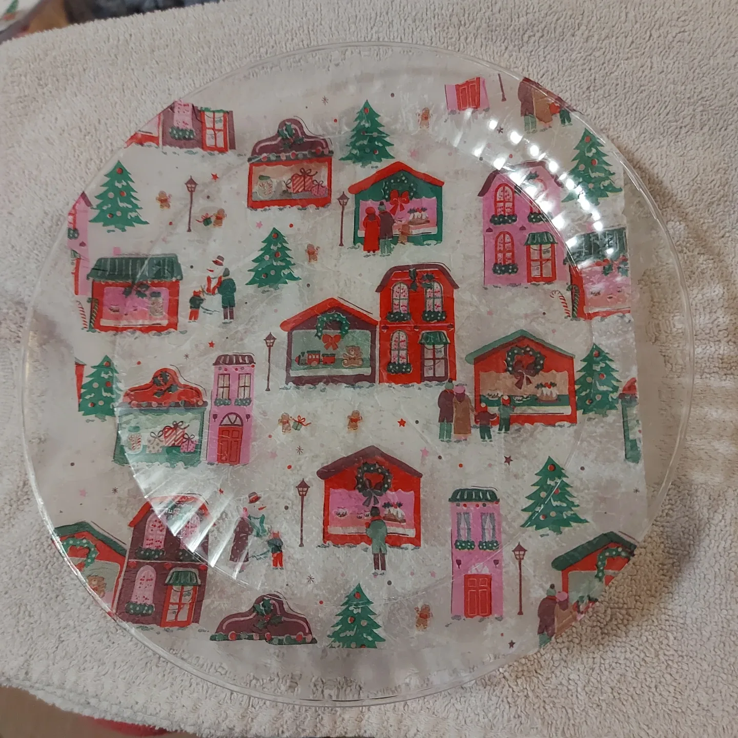 Christmas Town Clear Plate