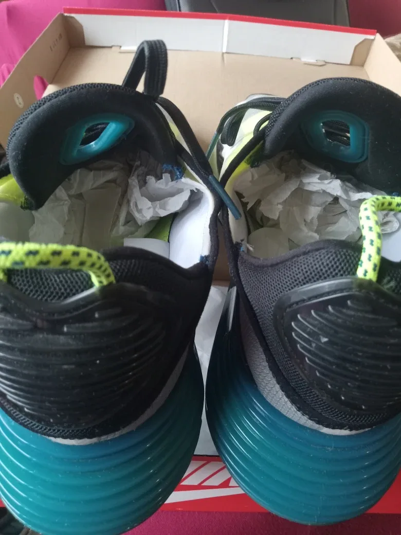 Nike Air  2090,size 13 image indicator(2)